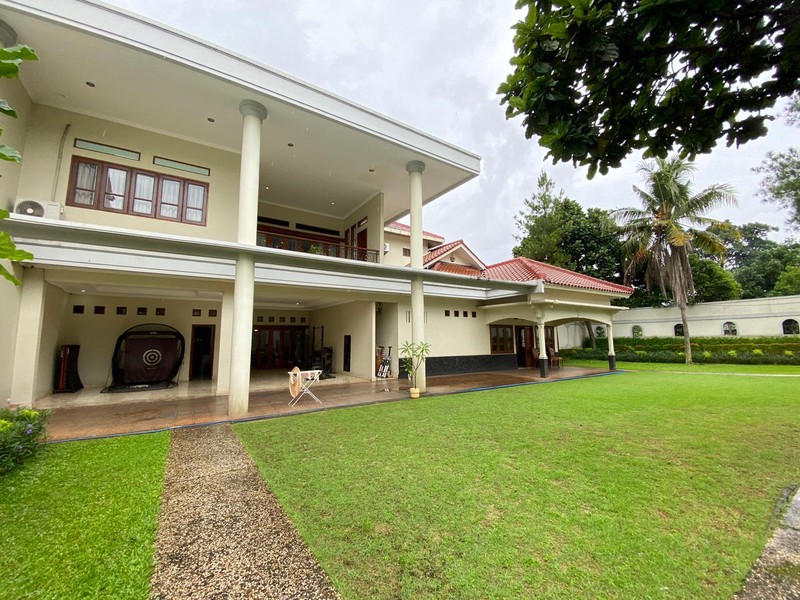 Hunian mewah lahan super luas di Margonda