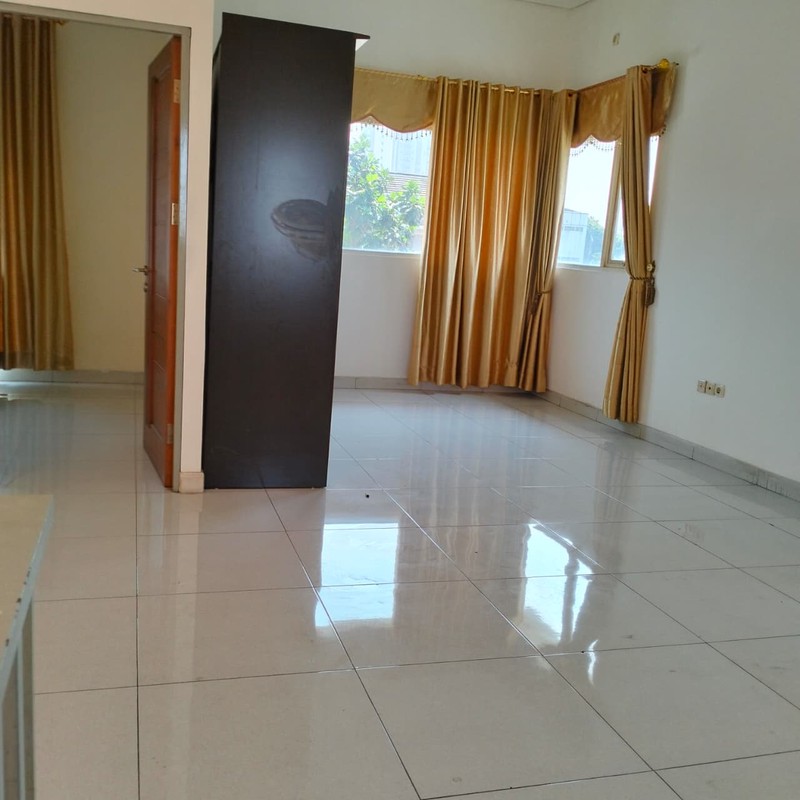 Rumah 3 Lantai di Sayap Sudirman Bandung