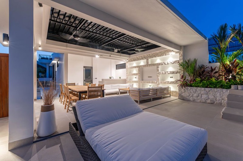 Leasehold - Private Rooftop Sanctuary, A Fully Furnished Luxury Villa in Pererenan, Canggu, Bali