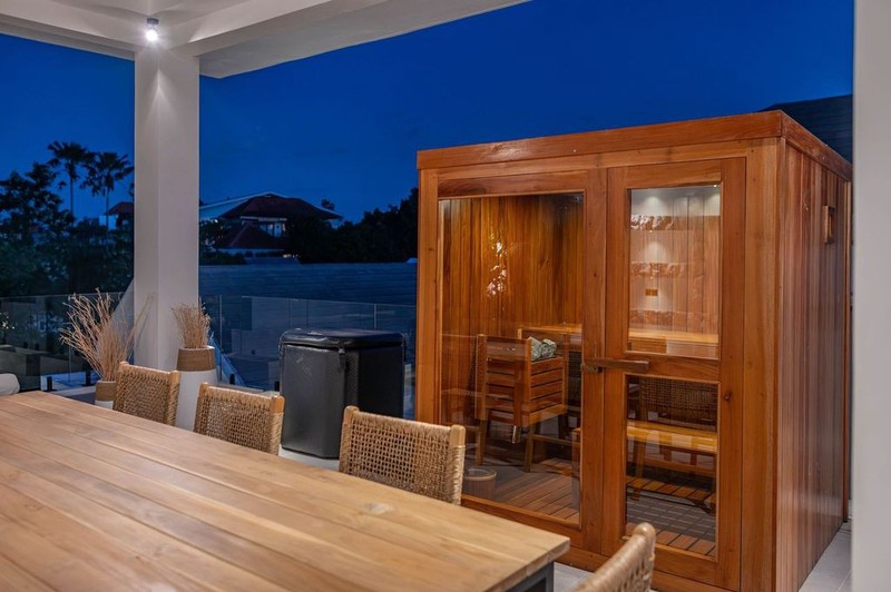 Leasehold - Private Rooftop Sanctuary, A Fully Furnished Luxury Villa in Pererenan, Canggu, Bali