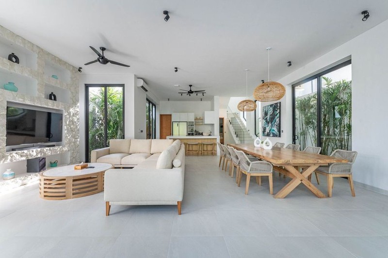 Leasehold - Private Rooftop Sanctuary, A Fully Furnished Luxury Villa in Pererenan, Canggu, Bali