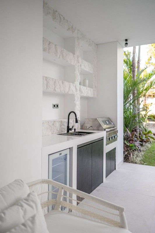 Leasehold - Private Rooftop Sanctuary, A Fully Furnished Luxury Villa in Pererenan, Canggu, Bali