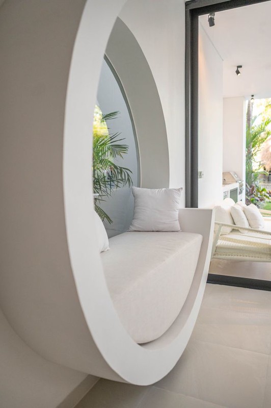 Leasehold - Private Rooftop Sanctuary, A Fully Furnished Luxury Villa in Pererenan, Canggu, Bali