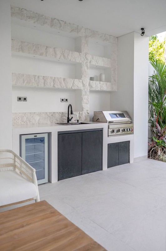 Leasehold - Private Rooftop Sanctuary, A Fully Furnished Luxury Villa in Pererenan, Canggu, Bali