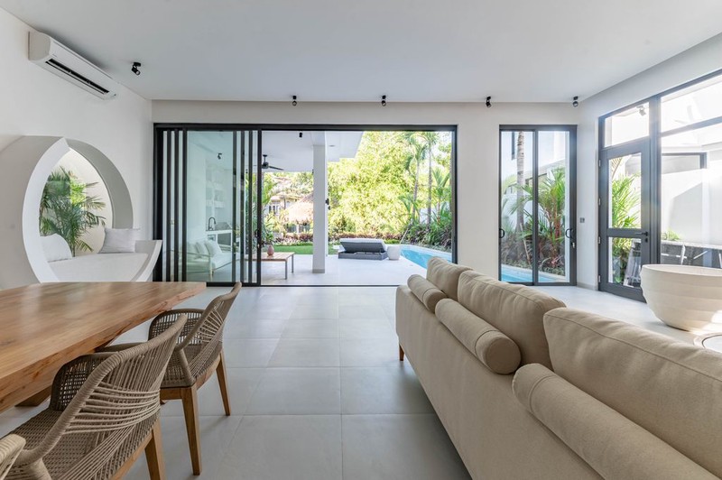 Leasehold - Private Rooftop Sanctuary, A Fully Furnished Luxury Villa in Pererenan, Canggu, Bali