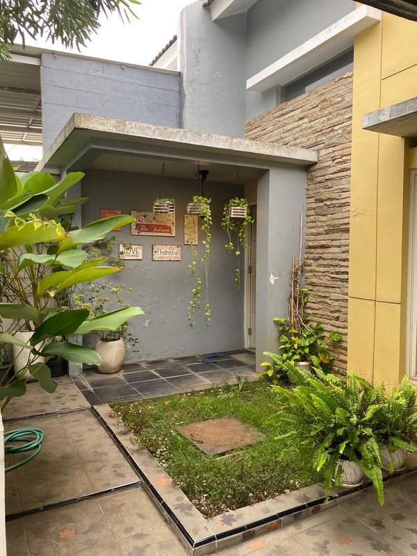 Dijual Rumah Sidoarjo Full Furnished di Perum Valencia Gedangan