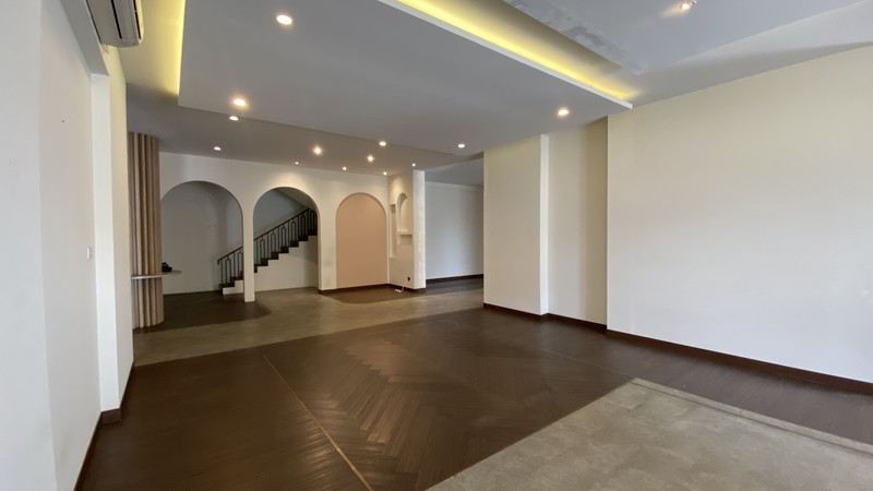 DI JUAL RUKO 3 GANDENG SIAP PAKAI DI KAWASAN KEMANG, JAKARTA SELATAN