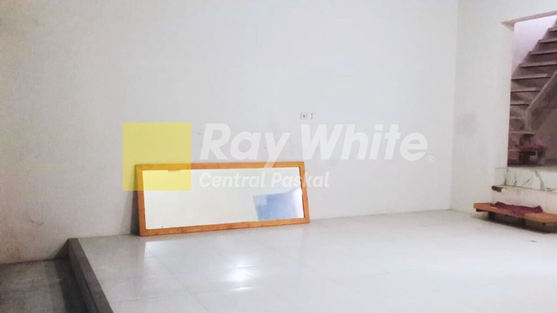 Ruko 3 Lantai di Mainroad Dalem Kaum Kota Bandung