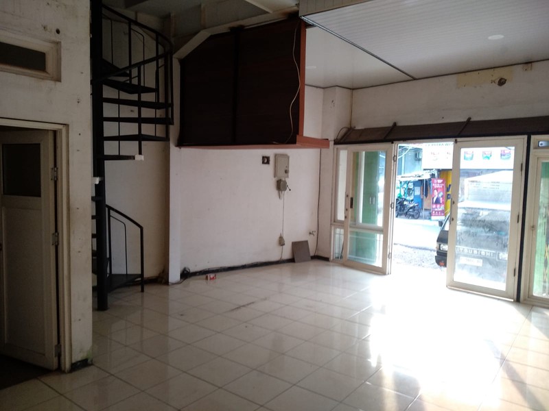 Disewakan Ruko Baliwerti Surabaya Pusat Kota - Bangunan 2,5 Lantai dekat BG Junction, Bubutan, Tembaan, Blauran 