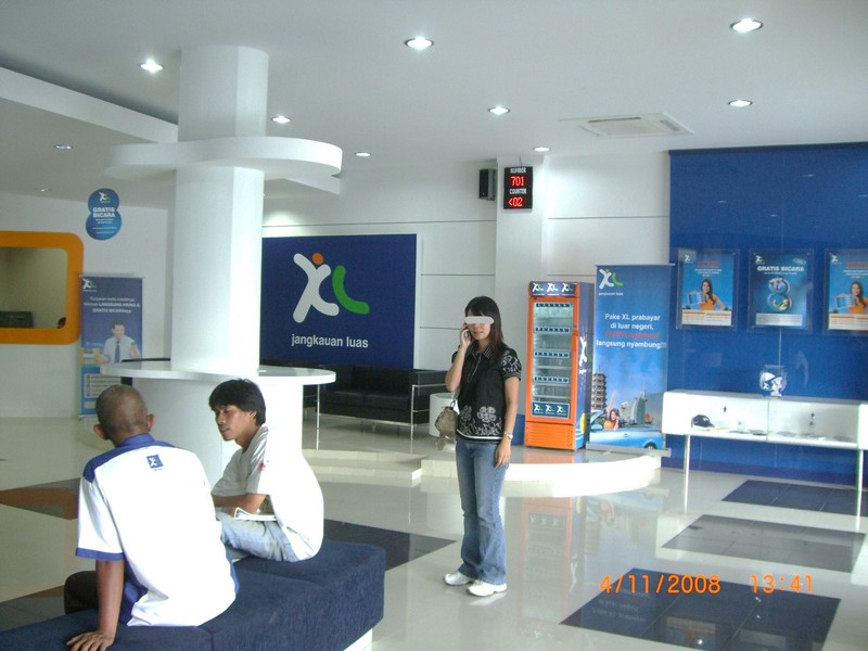 GEDUNG 3 LANTAI PUSAT KOTA BEBAS BANJIR AJL A.YANI DEKAT SIMPANG LIMA,JUAL ATAU SEWA.