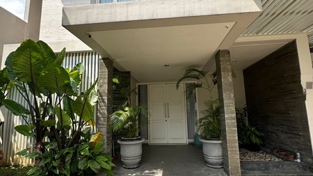 Disewakan Rumah Furnish Minimalis Rafles Garden Citraland Surabaya