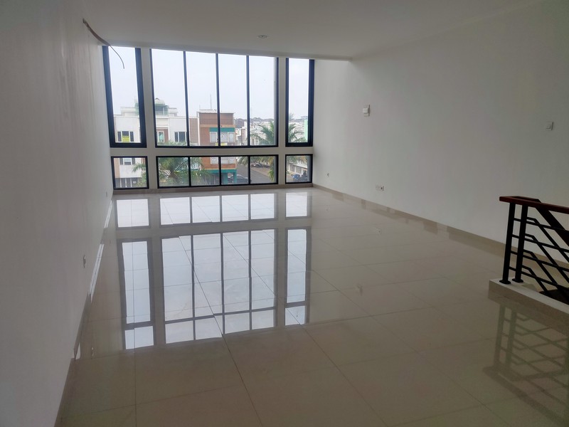 Jarang ada, Ruko Mewah Oregon Hadap Boulevard dekat BPK Penabur kota wisata