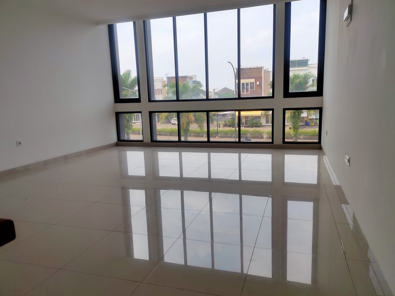 Jarang ada, Ruko Mewah Oregon Hadap Boulevard dekat BPK Penabur kota wisata