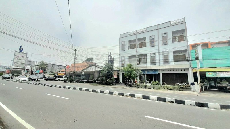Ruko Lokasi Strategis di Jalan Raya Janti - Cocok untuk Usaha & Investasi