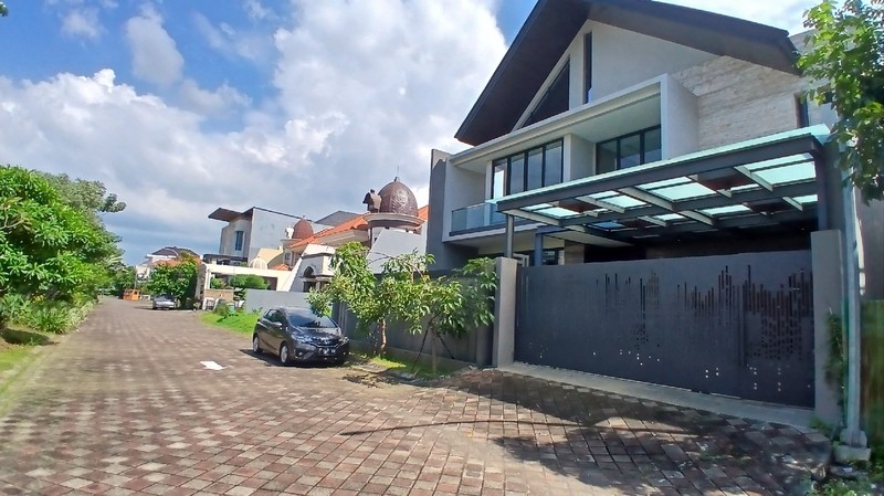 Rumah Mewah Kualitas Premium Di Surabaya Timur