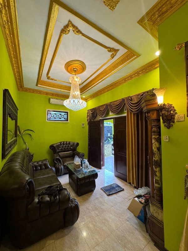 Hunian Mewah & Luas di Wedomartani  Fasilitas Lengkap, Parkir 6 Mobil, Siap Huni