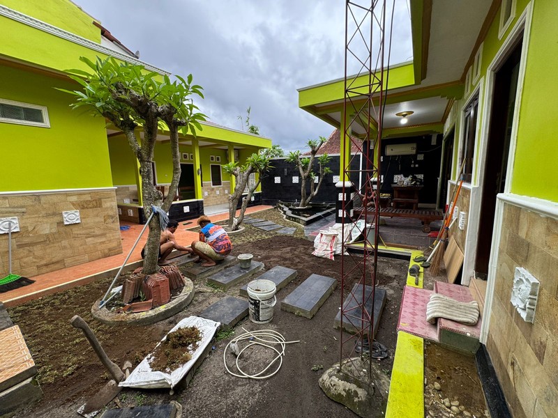 Hunian Mewah & Luas di Wedomartani  Fasilitas Lengkap, Parkir 6 Mobil, Siap Huni