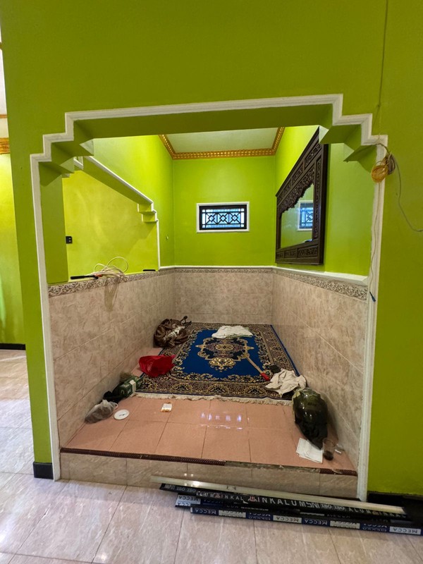 Hunian Mewah & Luas di Wedomartani  Fasilitas Lengkap, Parkir 6 Mobil, Siap Huni