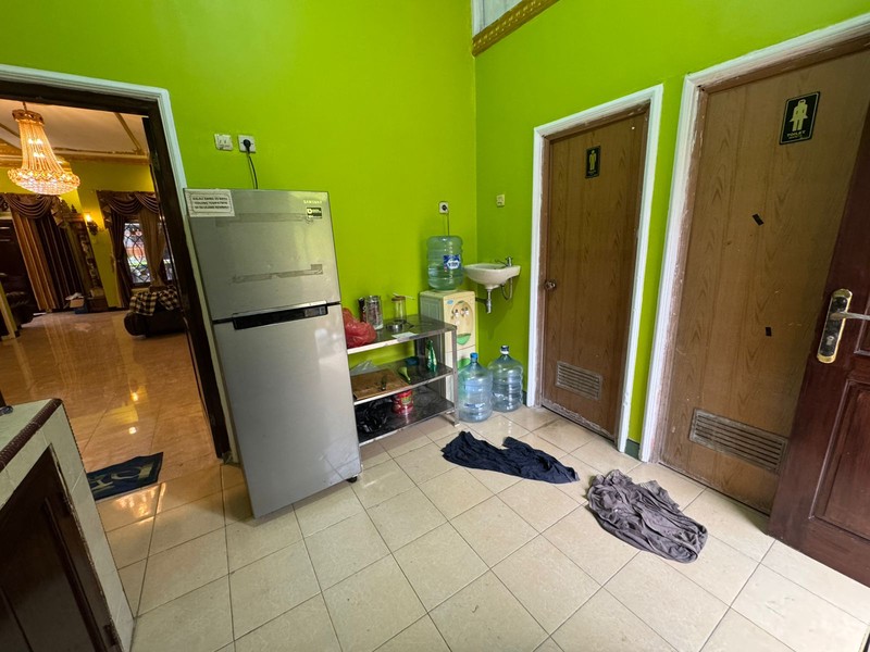 Hunian Mewah & Luas di Wedomartani  Fasilitas Lengkap, Parkir 6 Mobil, Siap Huni