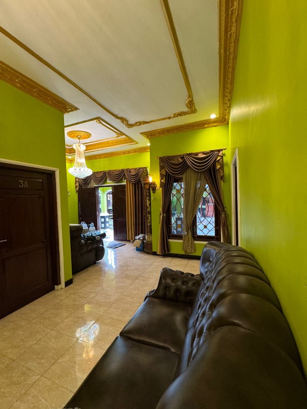 Hunian Mewah & Luas di Wedomartani  Fasilitas Lengkap, Parkir 6 Mobil, Siap Huni