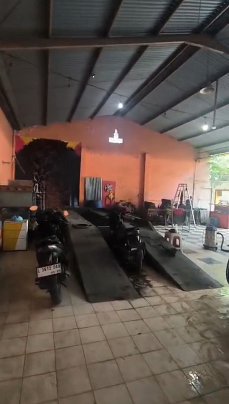 Disewakan 660 m2 Gudang Raya Babat Jerawat - Pakal - Benowo - Surabaya Barat - Hadap Nol Jalan Raya Kembar - Akses Truk Kontainer 40 Feet - Halaman Parkiran Mobil Luas