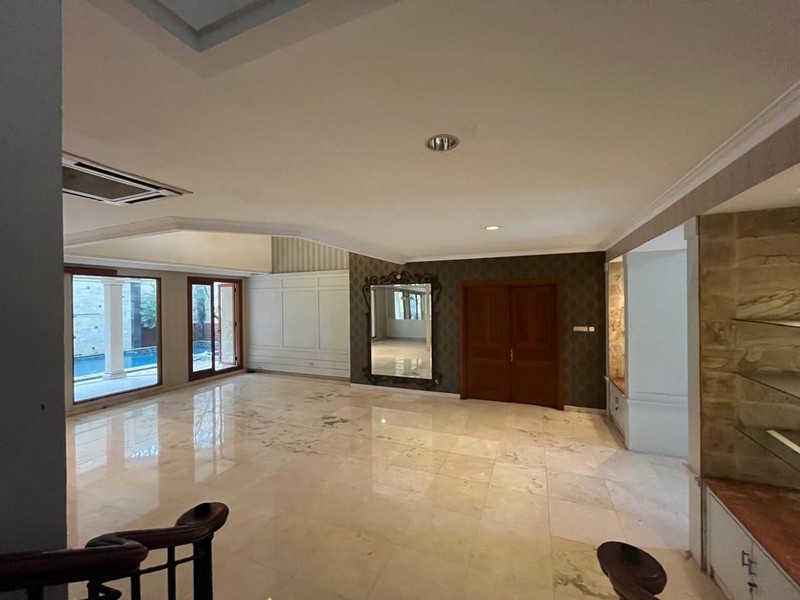 Dijual Rumah Tinggal di  Pondok Indah di Sekolah Kencana