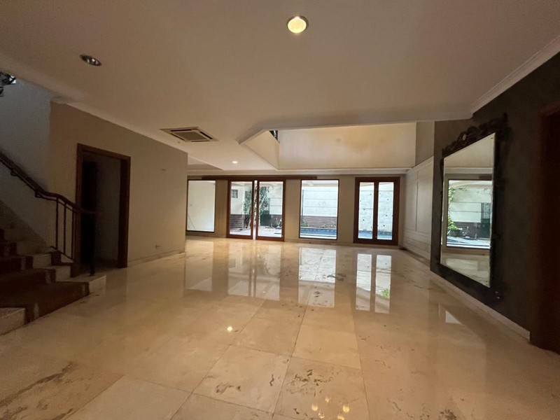 Dijual Rumah Tinggal di  Pondok Indah di Sekolah Kencana