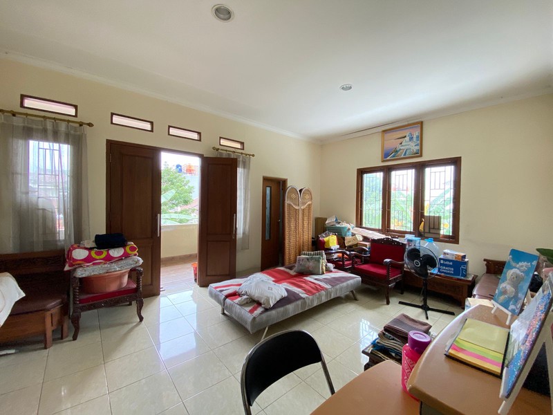 Jagakarsa gandaria luas 420 dalam komplek 6 kamar tidur 1 lantai