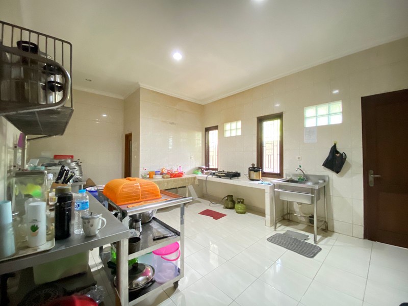 Jagakarsa gandaria luas 420 dalam komplek 6 kamar tidur 1 lantai