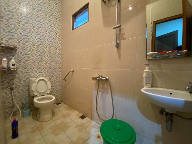 Jagakarsa gandaria luas 420 dalam komplek 6 kamar tidur 1 lantai