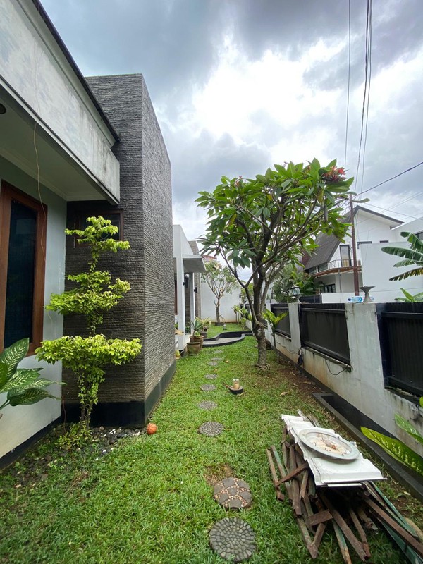 Cirendeu bukit cirendeu luas 300 halaman luas rumah 1 lantai