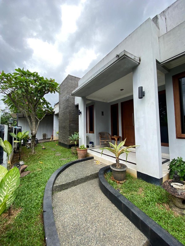 Cirendeu bukit cirendeu luas 300 halaman luas rumah 1 lantai