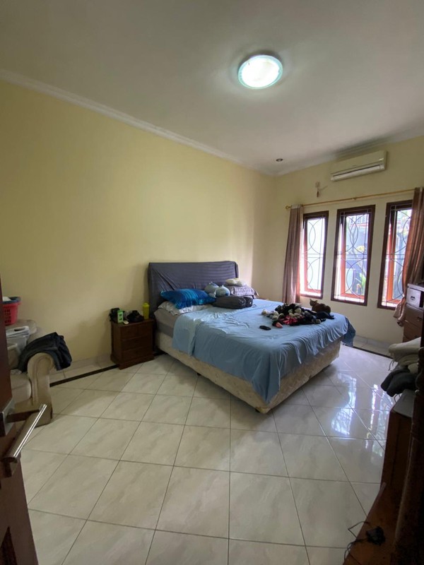 Cirendeu bukit cirendeu luas 300 halaman luas rumah 1 lantai