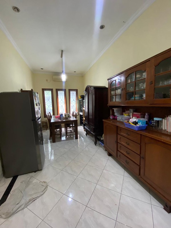 Cirendeu bukit cirendeu luas 300 halaman luas rumah 1 lantai