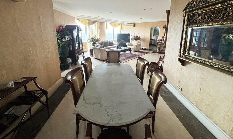FOR SALE Apartemen Batavia 4 BR Fully Furnised Bendungan Hilir Jakarta Pusat