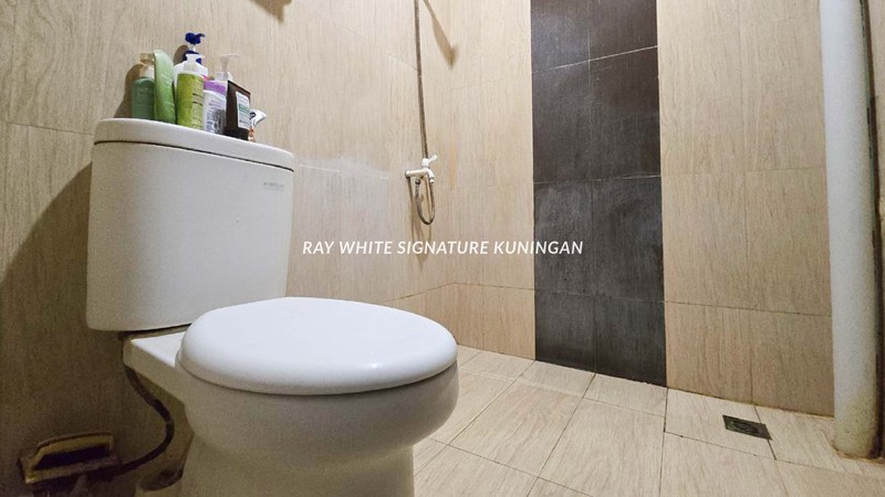 Di Jual Rumah 2,5 Lantai Siap Huni Lokasi Strategis di Jl. Danau Medara Bendungan Hilir