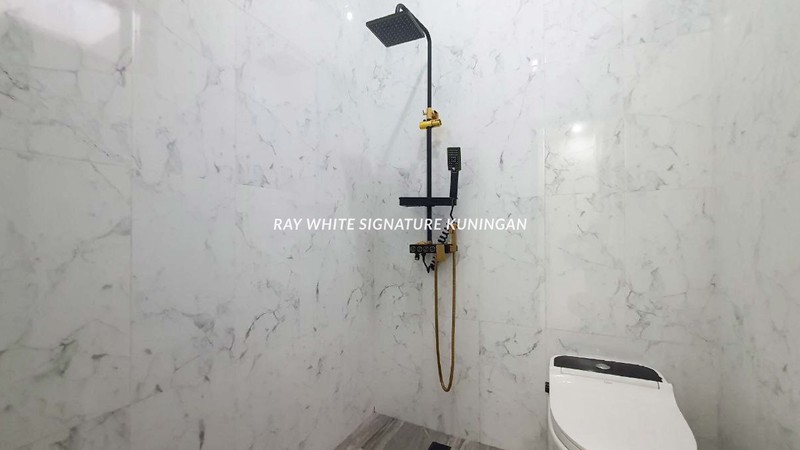 Di Jual Rumah dan Bangunan Baru Siap Huni Lokasi Strategis Di Jl Lidi, Duren Sawit