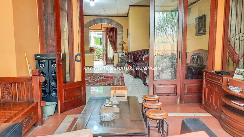 Di Jual Rumah 2 Lantai Siap Huni Lokasi Strategis di Komplek Pondok Melati