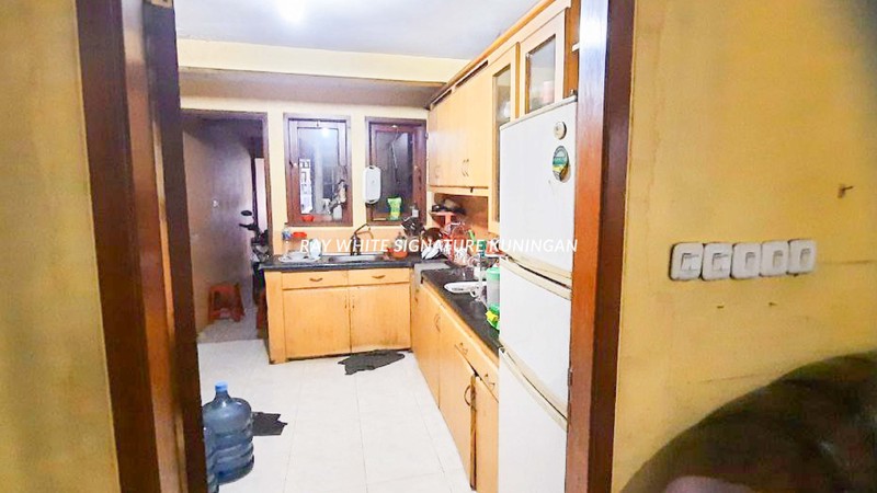 Di Jual Rumah 2 Lantai Siap Huni Lokasi Strategis di Komplek Pondok Melati