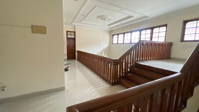 FOR SALE! RUMAH LUAS READY TO USE  DI DUTA PERMAI PONDOK INDAH