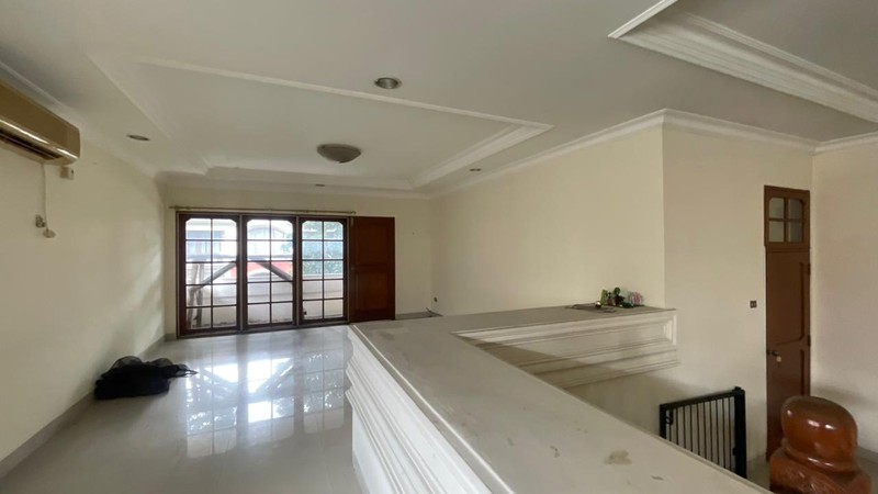 FOR SALE! RUMAH LUAS READY TO USE  DI DUTA PERMAI PONDOK INDAH