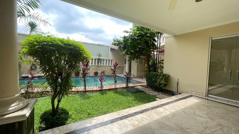 DIJUAL CEPAT! RUMAH MEWAH SIAP HUNI DI SEKOLAH DUTA PONDOK INDAH