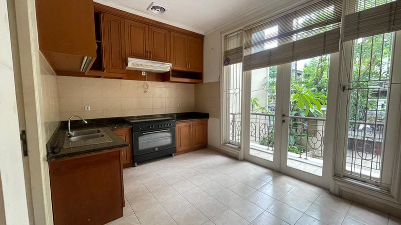FOR RENT! RUMAH MEWAH SIAP HUNI DI SEKOLAH DUTA PONDOK INDAH
