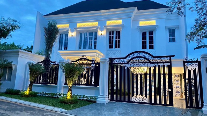 Luxury House for Sale in Pondok Indah