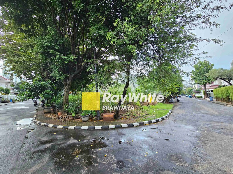 Kavling tanah di Kompleks Taman Gandaria, Kebayoran Lama, Di hook, Dekat Mal Gandaria City 