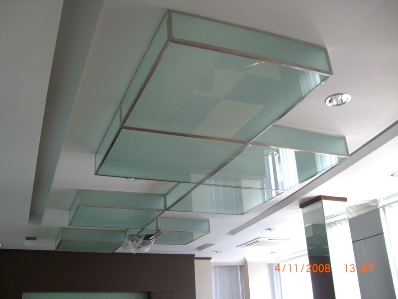 GEDUNG 3 LANTAI PUSAT KOTA BEBAS BANJIR AJL A.YANI DEKAT SIMPANG LIMA,JUAL ATAU SEWA.