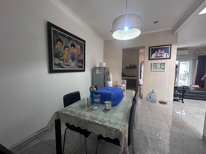 Rumah Keren Siap Masuk Area Bintaro Jaya Sektor 5, Near Akses Tol