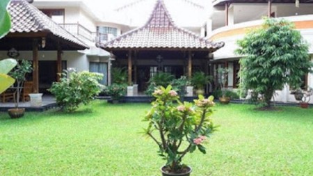 Rumah Siap Huni dengan Hunian Nyaman dan Asri Fasilitas Lengkap di Daerah Bintaro