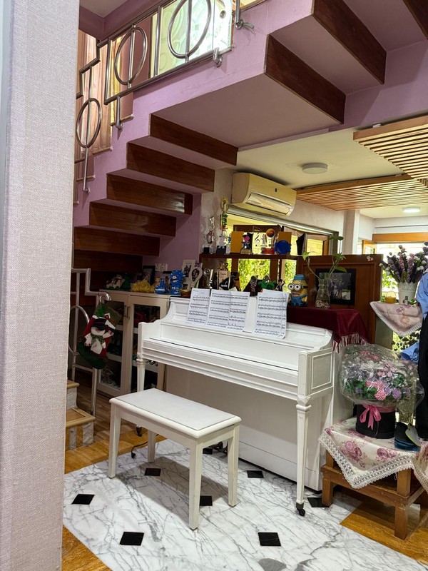 [DIJUAL] Rumah Mewah dan Megah Siap Huni @Bintaro Sektor 9.