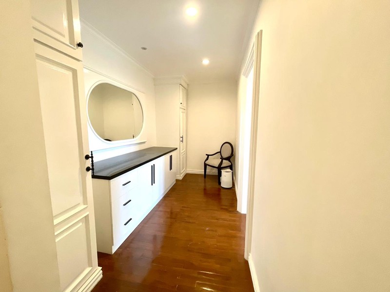 DISEWAKAN! RUMAH MEWAH EUROPEAN CLASSIC SIAP HUNI DI PONDOK INDAH